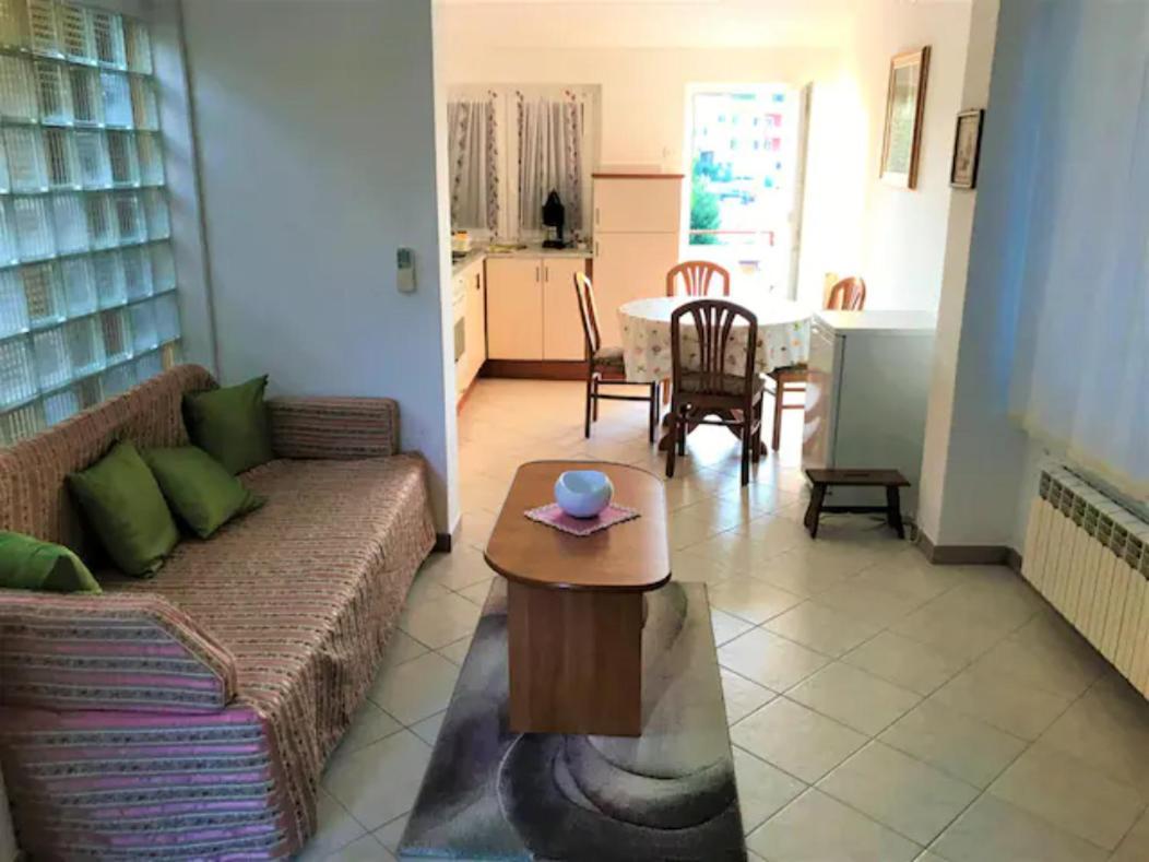 App Anita Apartment Premantura Exterior photo