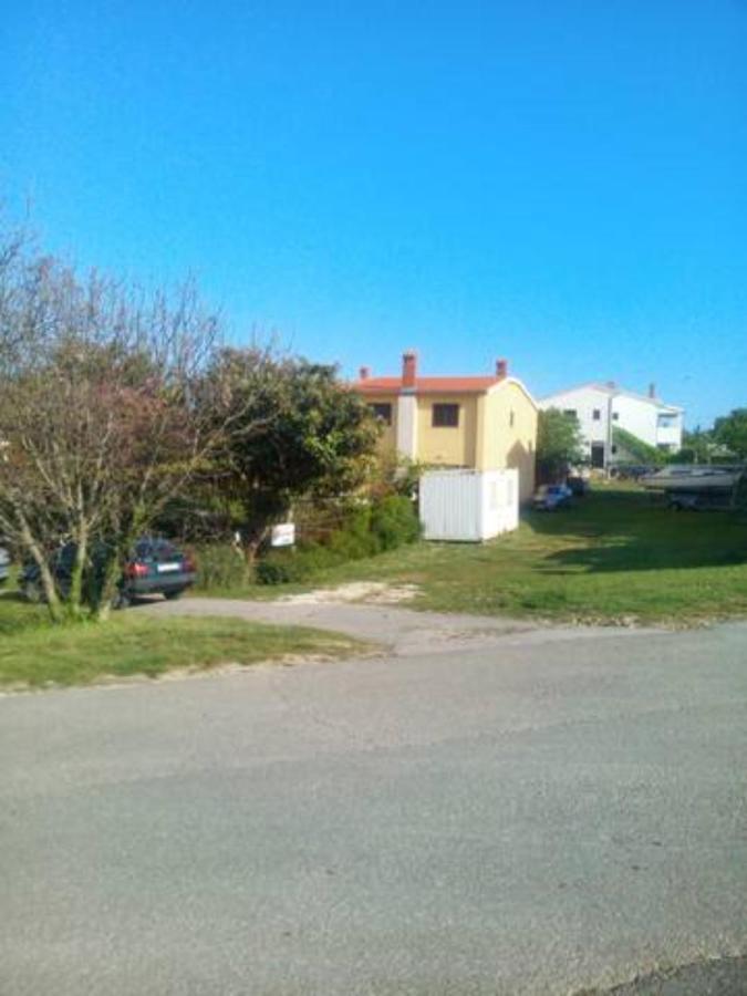 App Anita Apartment Premantura Exterior photo